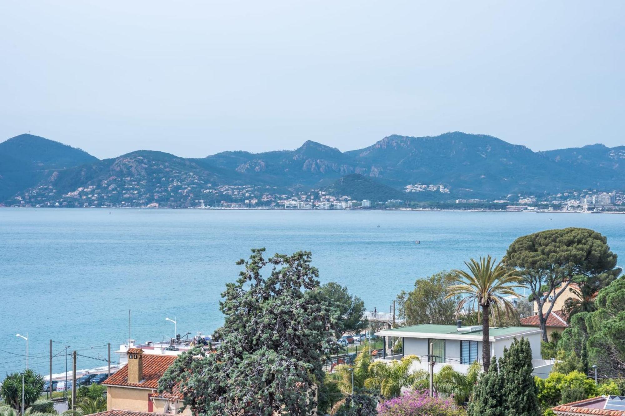 Immogroom- 2 Bedrooms -panoramic Sea View - Huge Terrace - Beach * Cannes